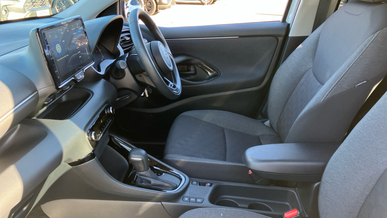 Toyota Yaris 1.5 Hybrid Design 5dr CVT Hybrid Hatchback